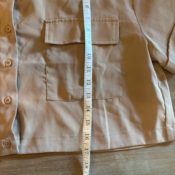 Camellia Tan Semi-Sheer Cropped Military-style Short Sleeve Button Down, Med - Picture 7 of 9
